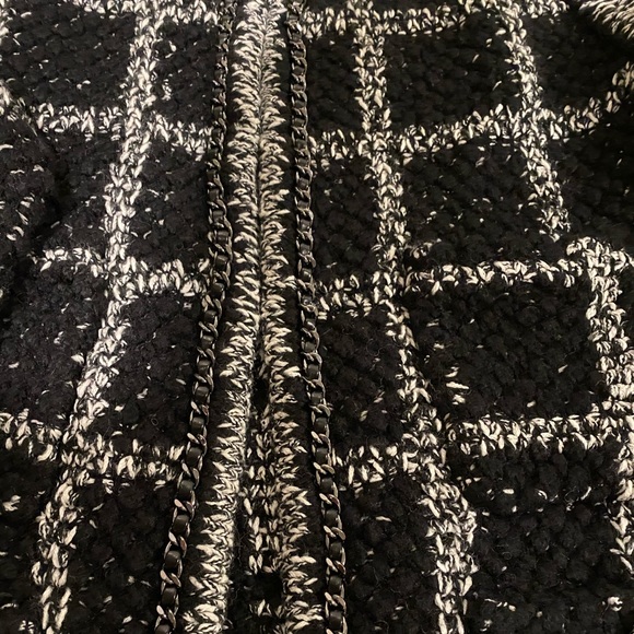 CHANEL Evening Jacket With Leather Cable Accents - Picture 13 of 15